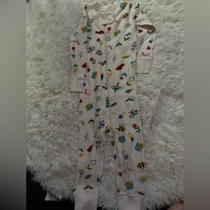 Moon & Back by Hanna Andersson Cream Floral Kids Footie